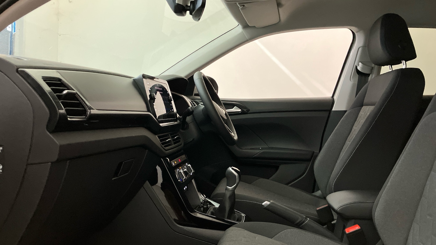 Used Volkswagen T-Cross 2025 for sale - 76968760: Photo 23