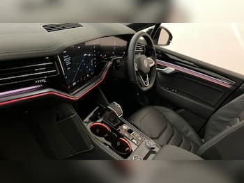 Used Volkswagen Touareg 2025 for sale - 79719584: Photo