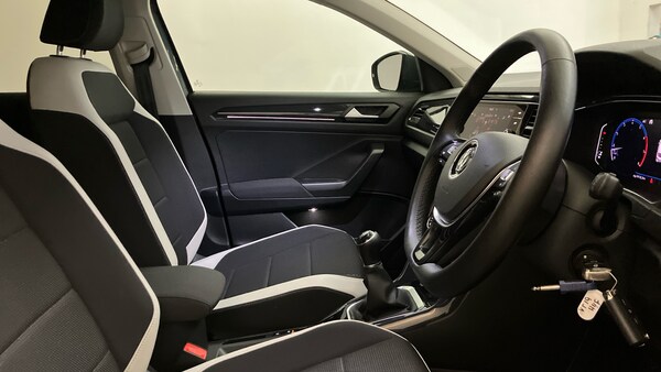 Used Volkswagen T-Roc 2019 for sale - 76219011: Photo 15