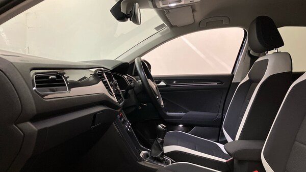 Used Volkswagen T-Roc 2019 for sale - 76219011: Photo 23