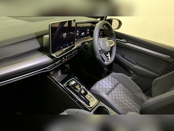 Used Volkswagen Golf 2025 for sale - 78027602: Photo