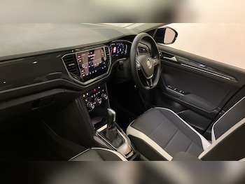 Used Volkswagen T-Roc 2020 for sale - 78510455: Photo