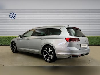 Used Volkswagen Passat 2023 for sale - 79406539: Photo