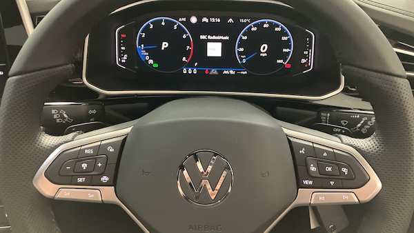 Used Volkswagen T-Roc 2025 for sale - 76063660: Photo 10