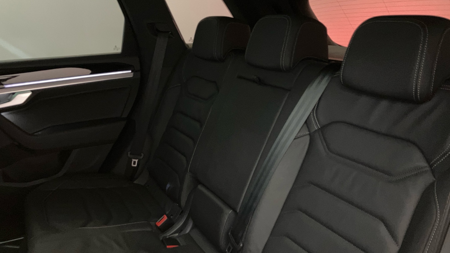 Used Volkswagen Touareg 2023 for sale - 76577016: Photo 16