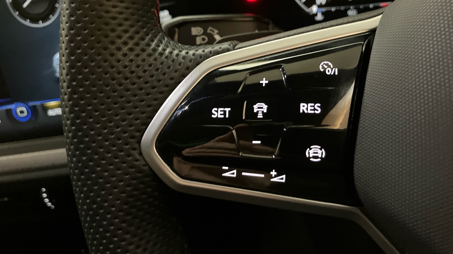 Used Volkswagen Touareg 2023 for sale - 76577016: Photo 17