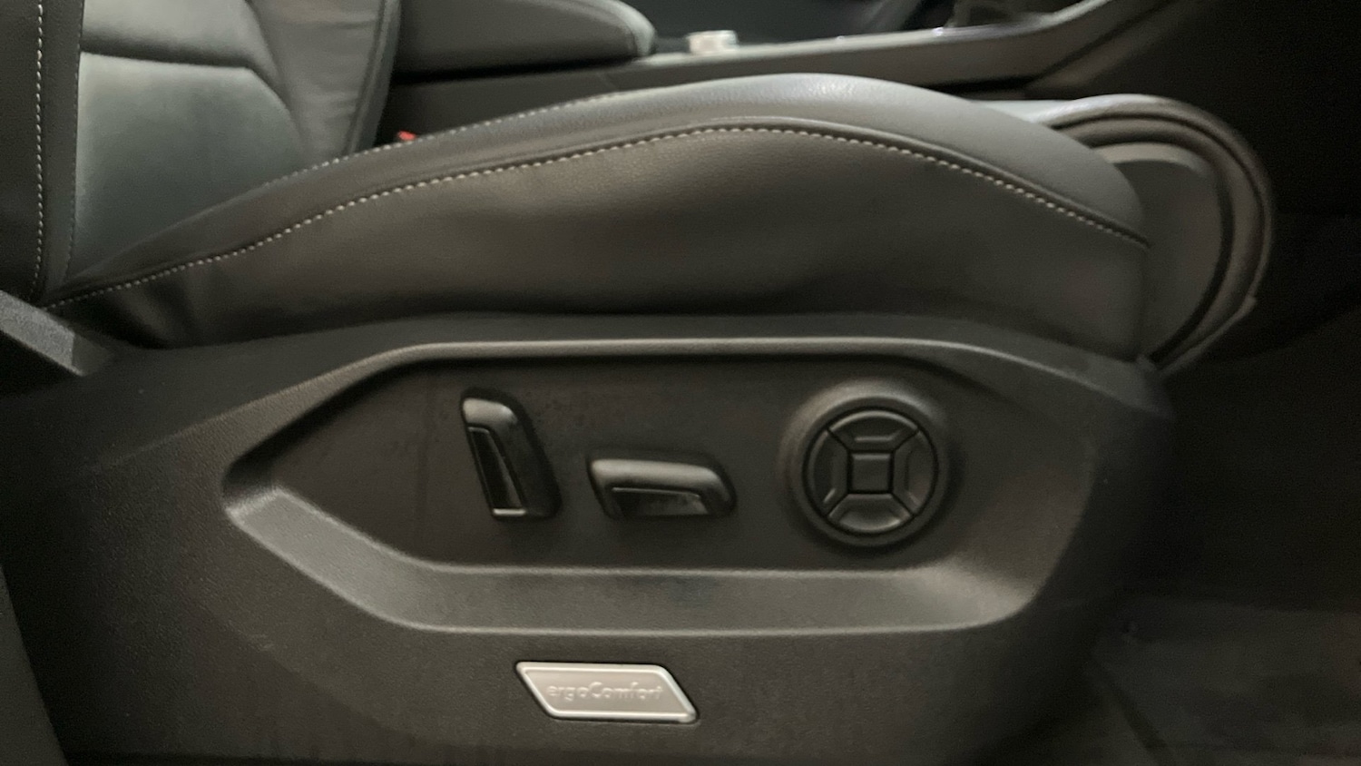 Used Volkswagen Touareg 2023 for sale - 76577016: Photo 28