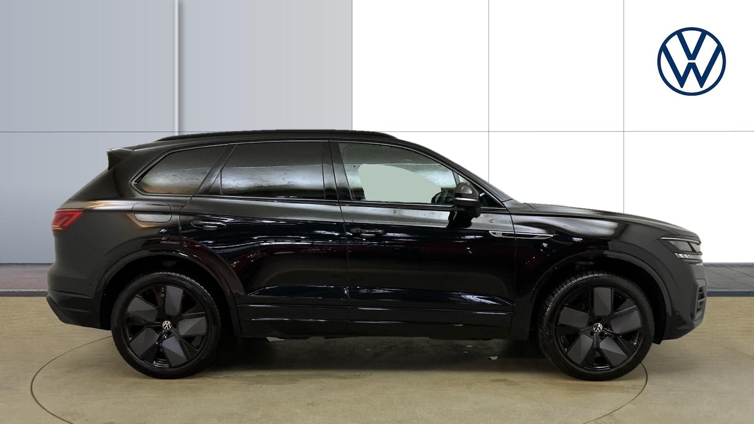 Used Volkswagen Touareg 2023 for sale - 76577016: Photo 4