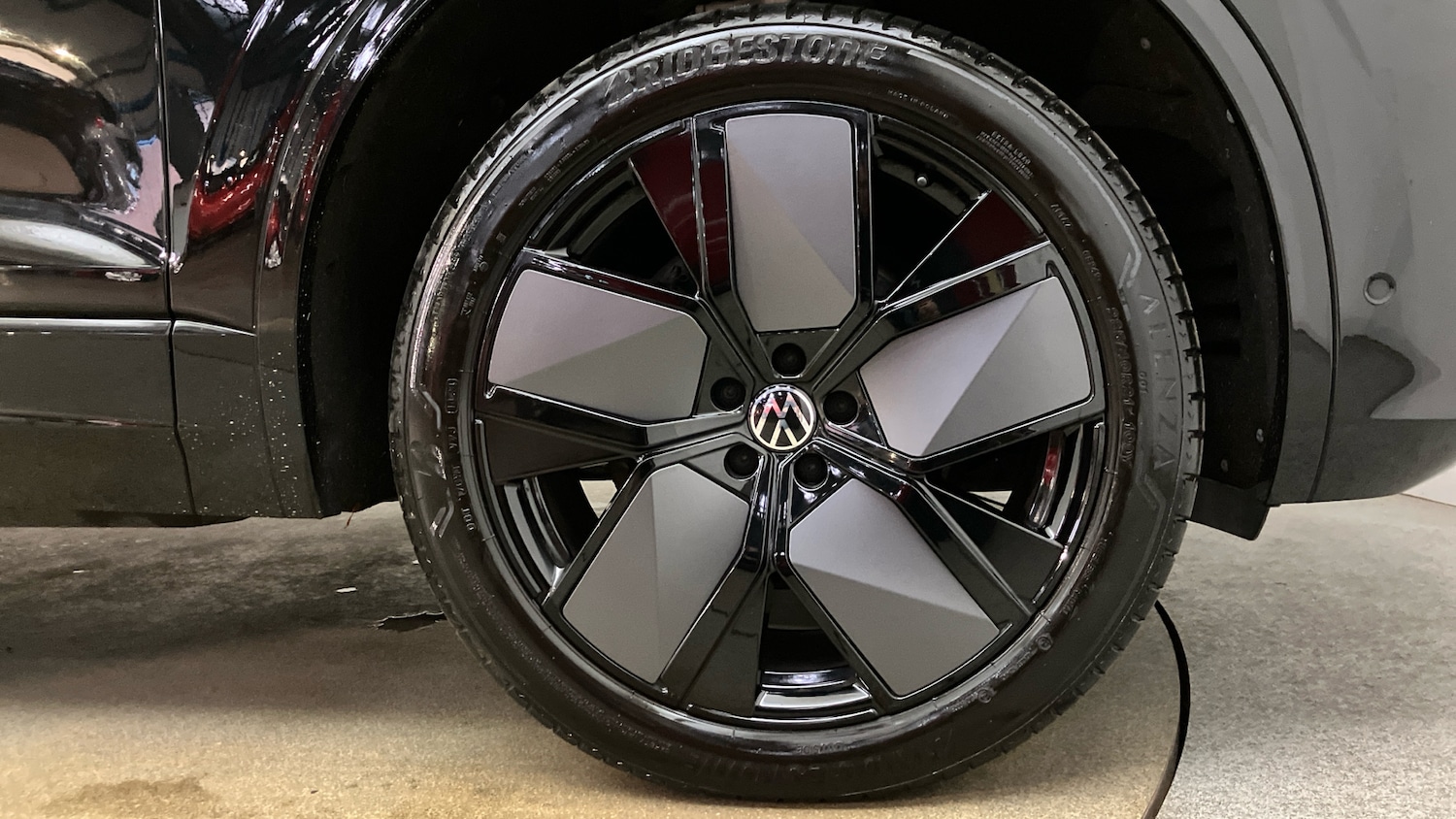 Used Volkswagen Touareg 2023 for sale - 76577016: Photo 5