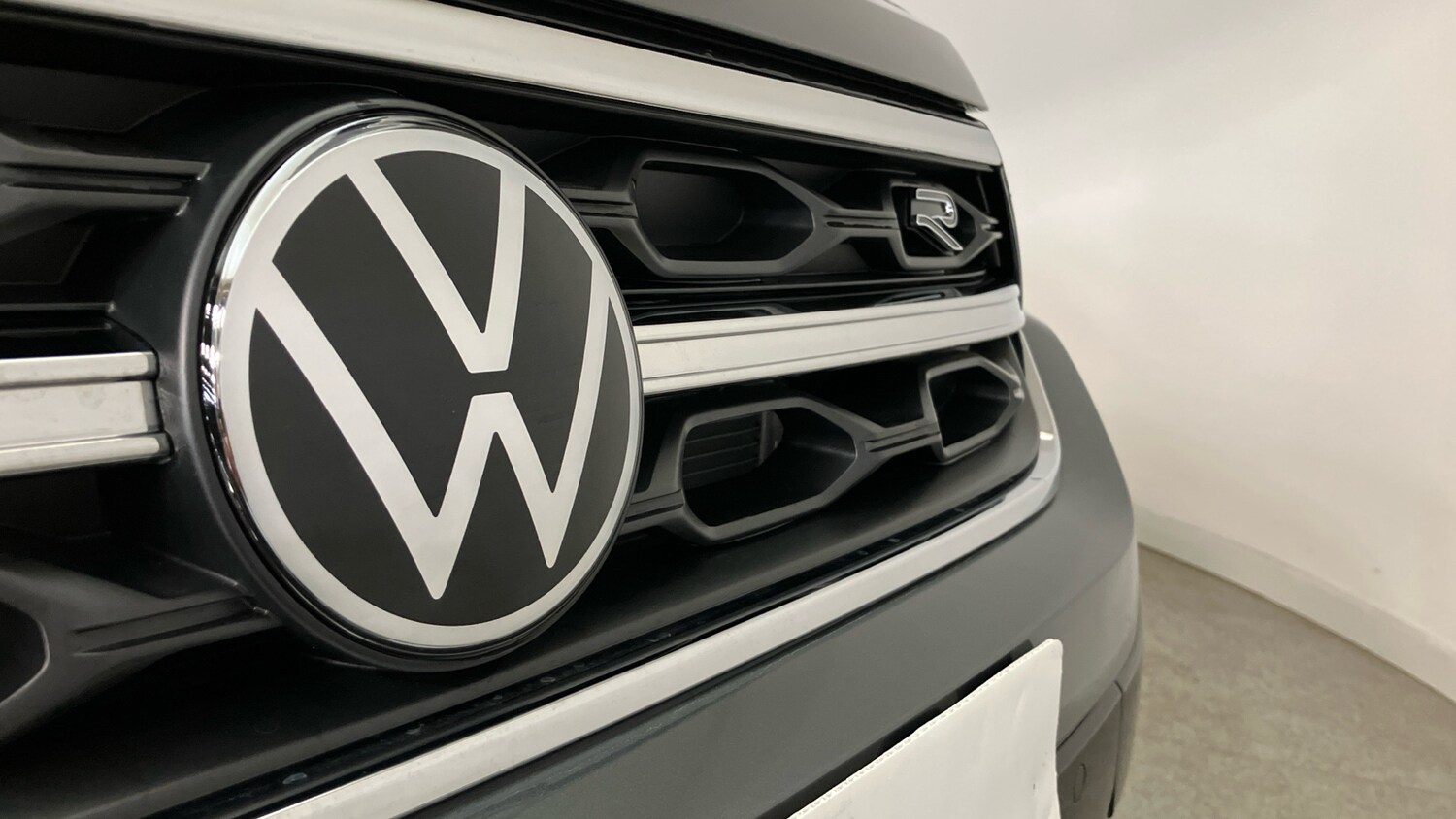 Used Volkswagen T-Roc 2025 for sale - 76532096: Photo 30