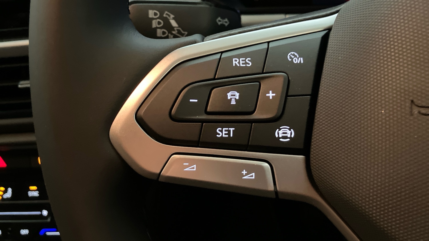 Used Volkswagen T-Roc 2025 for sale - 77061490: Photo 17