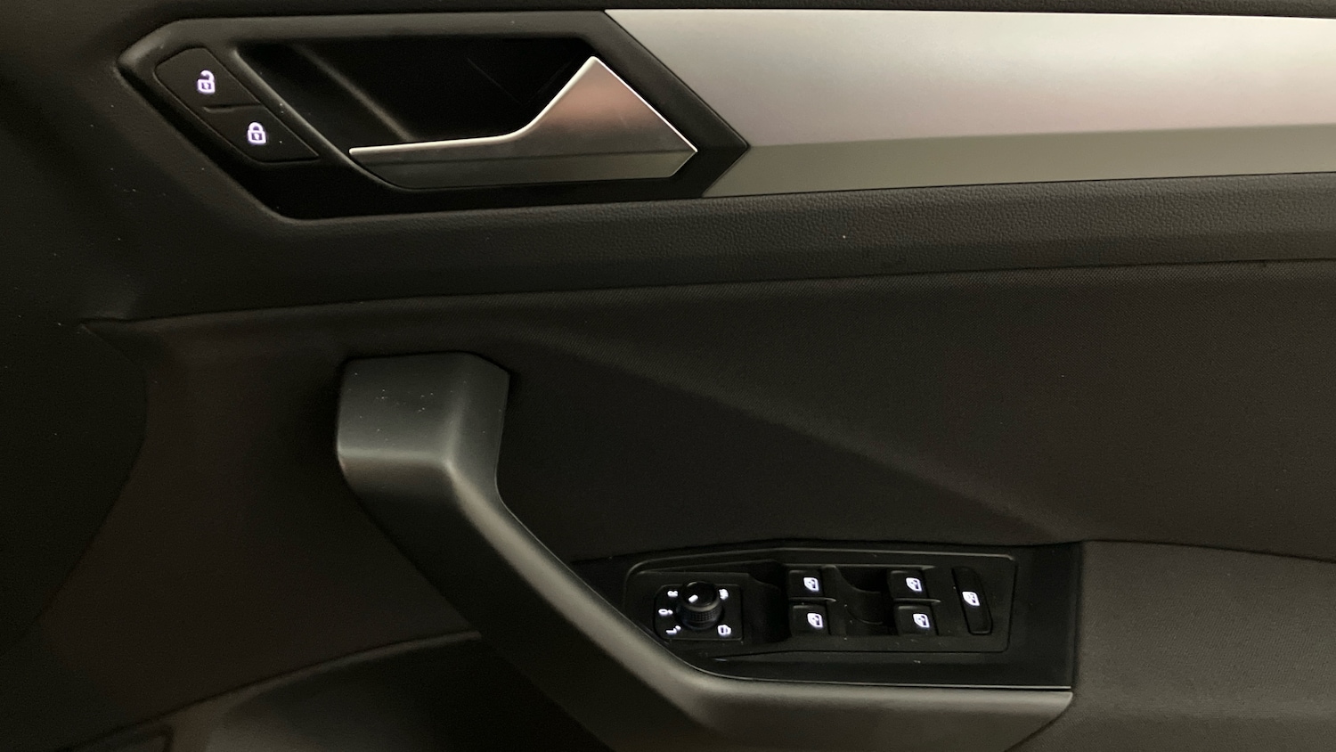 Used Volkswagen T-Roc 2025 for sale - 77061490: Photo 19