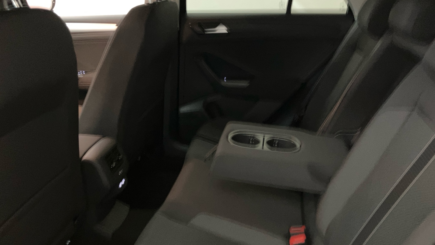 Used Volkswagen T-Roc 2025 for sale - 77061490: Photo 23