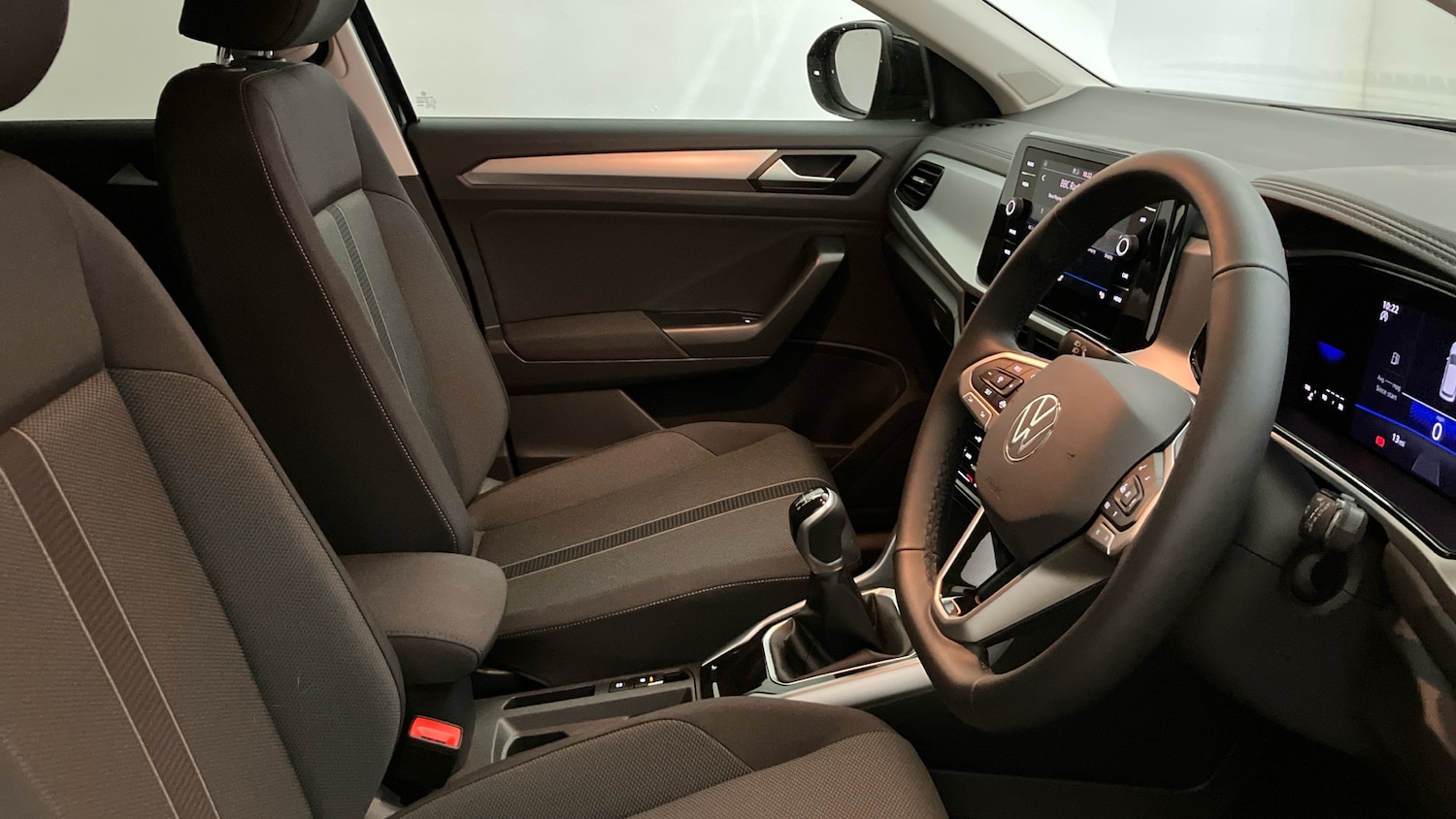 Used Volkswagen T-Roc 2025 for sale - 77061490: Photo 25