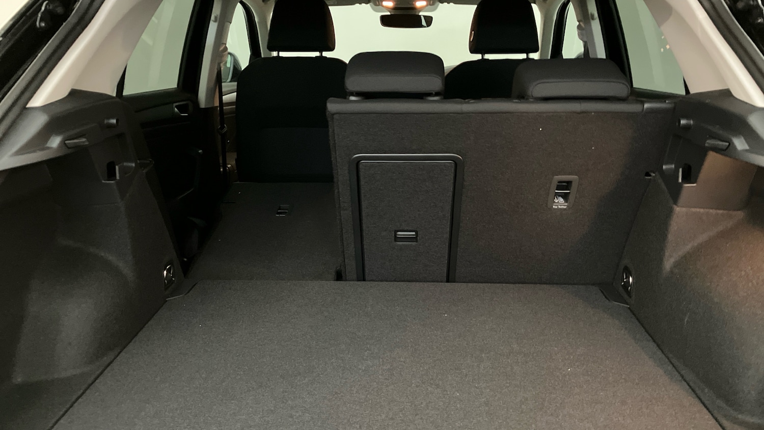 Used Volkswagen T-Roc 2025 for sale - 77061490: Photo 35