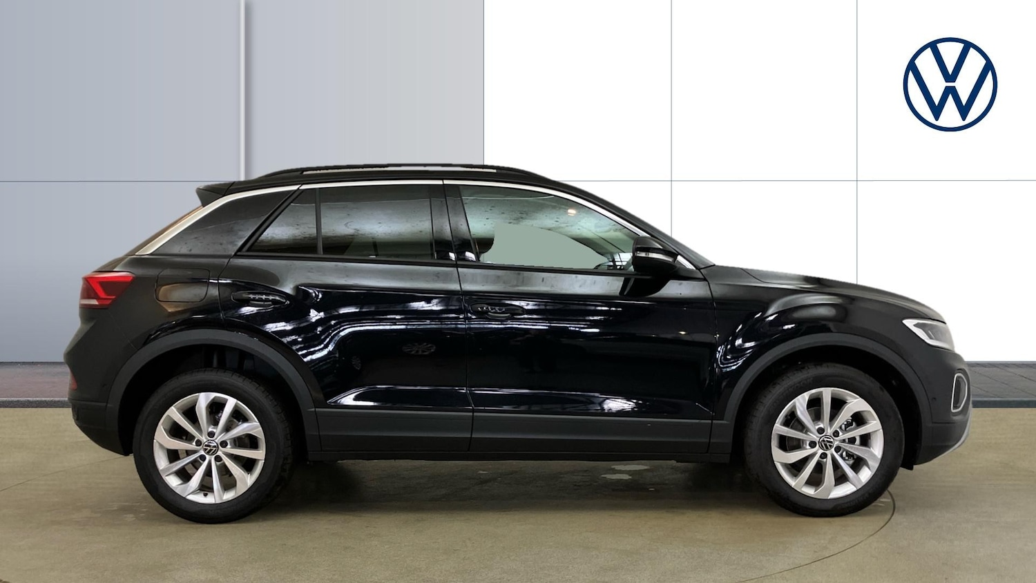 Used Volkswagen T-Roc 2025 for sale - 77061490: Photo 4