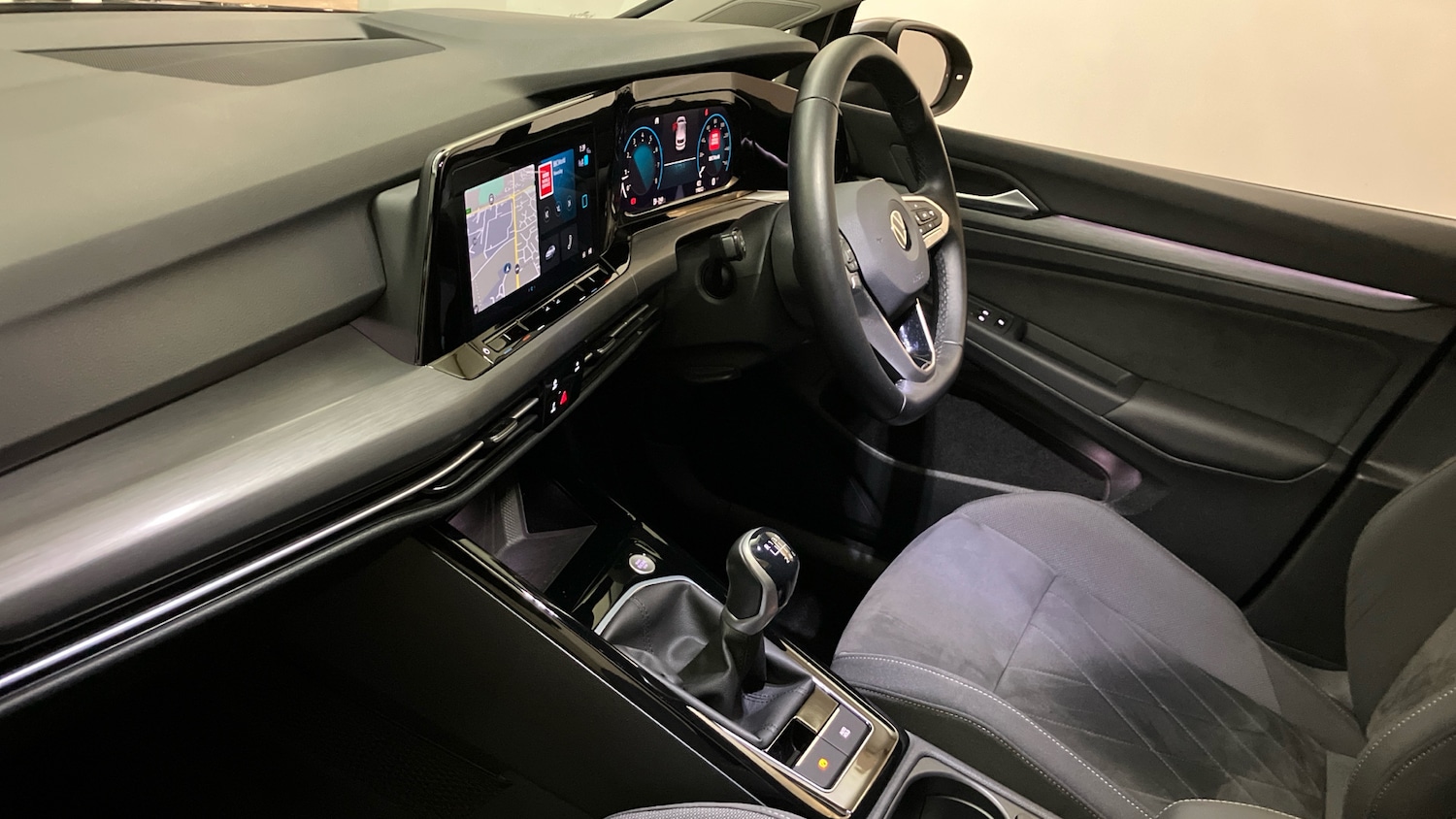 Used Volkswagen Golf 2023 for sale - 76791695: Photo 2