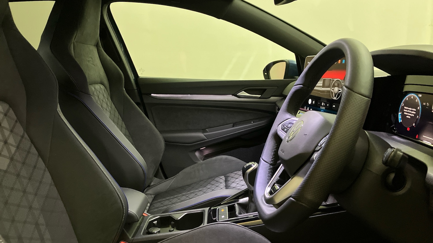 Used Volkswagen Golf 2025 for sale - 76683998: Photo 15