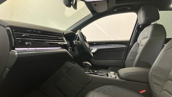 Used Volkswagen Touareg 2025 for sale - 76321683: Photo 28