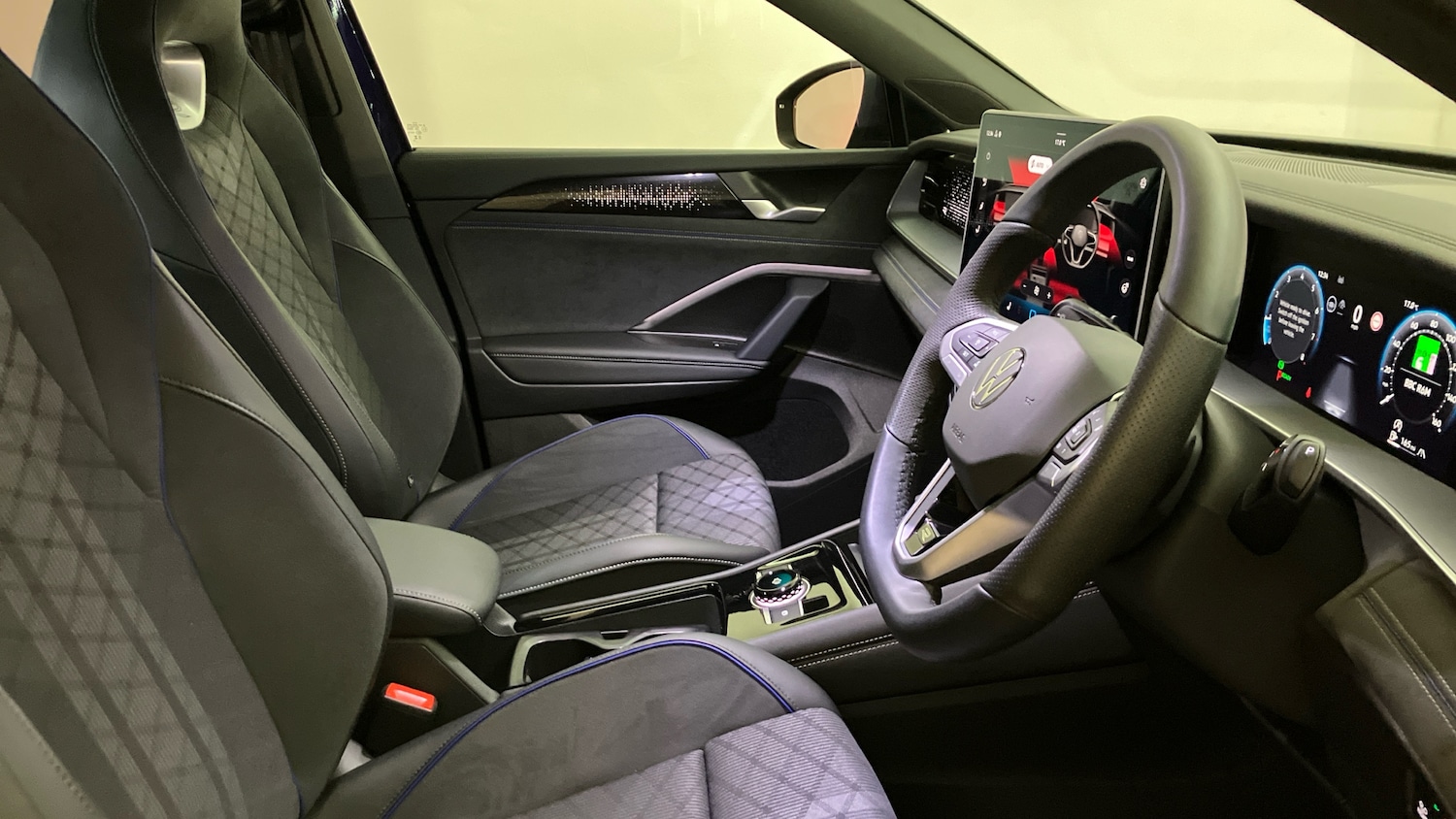 Used Volkswagen Touran 2025 for sale - 77802283: Photo 33