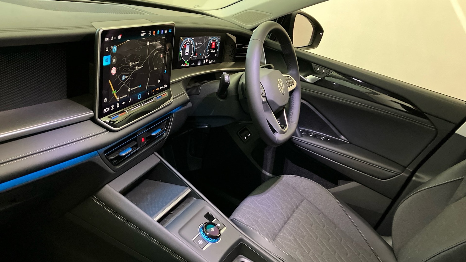 Used Volkswagen Touran 2025 for sale - 77135652: Photo 2