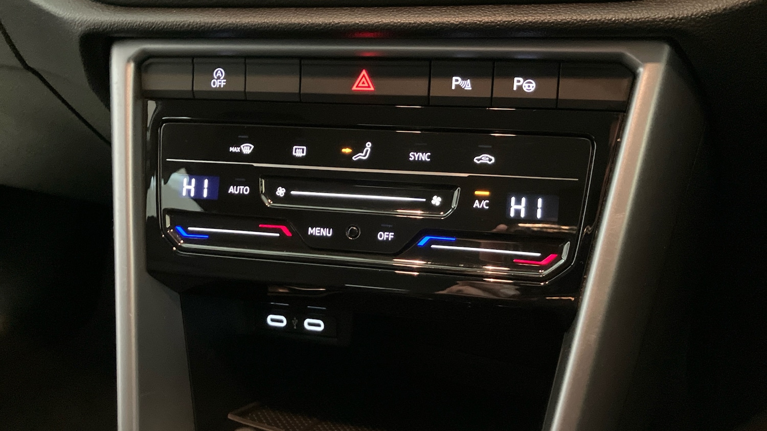 Used Volkswagen T-Roc 2023 for sale - 77380623: Photo 13