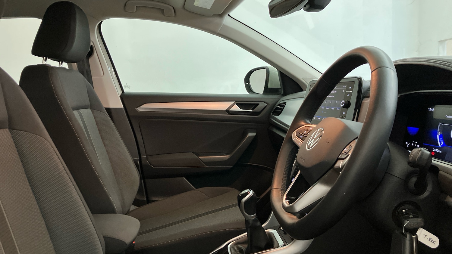 Used Volkswagen T-Roc 2023 for sale - 77380623: Photo 15