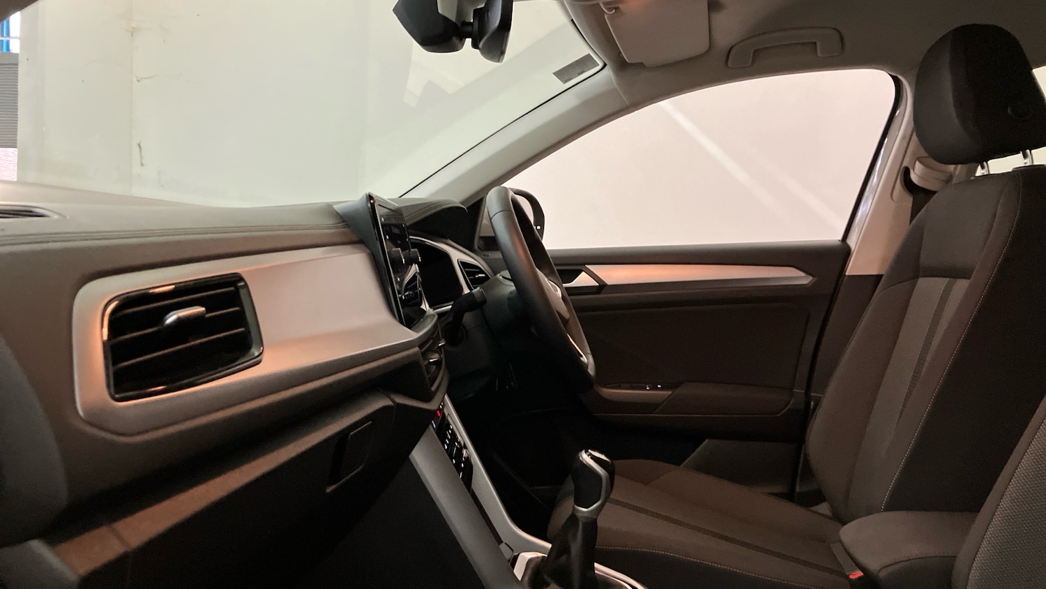 Used Volkswagen T-Roc 2023 for sale - 77380623: Photo 22