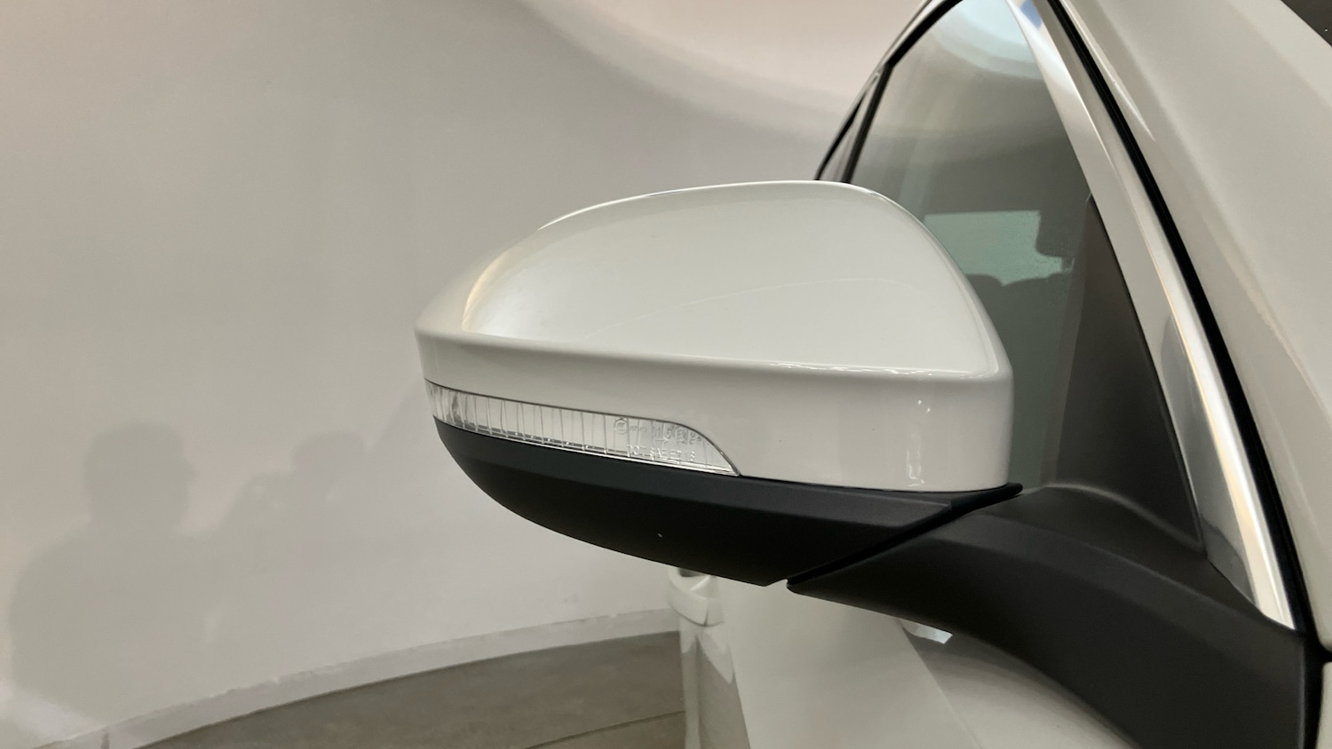 Used Volkswagen T-Roc 2023 for sale - 77380623: Photo 27