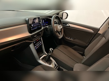 Used Volkswagen T-Roc 2023 for sale - 77380623: Photo