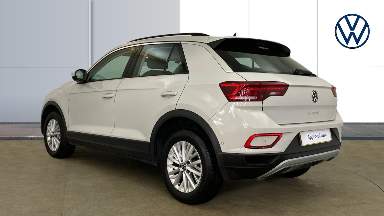 Used Volkswagen T-Roc 2023 for sale - 77380623: Photo 3