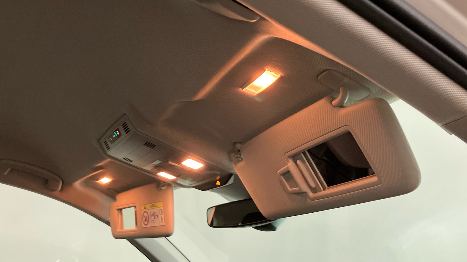 Used Volkswagen T-Roc 2023 for sale - 77380623: Photo 32