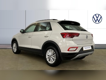 Used Volkswagen T-Roc 2023 for sale - 77380623: Photo