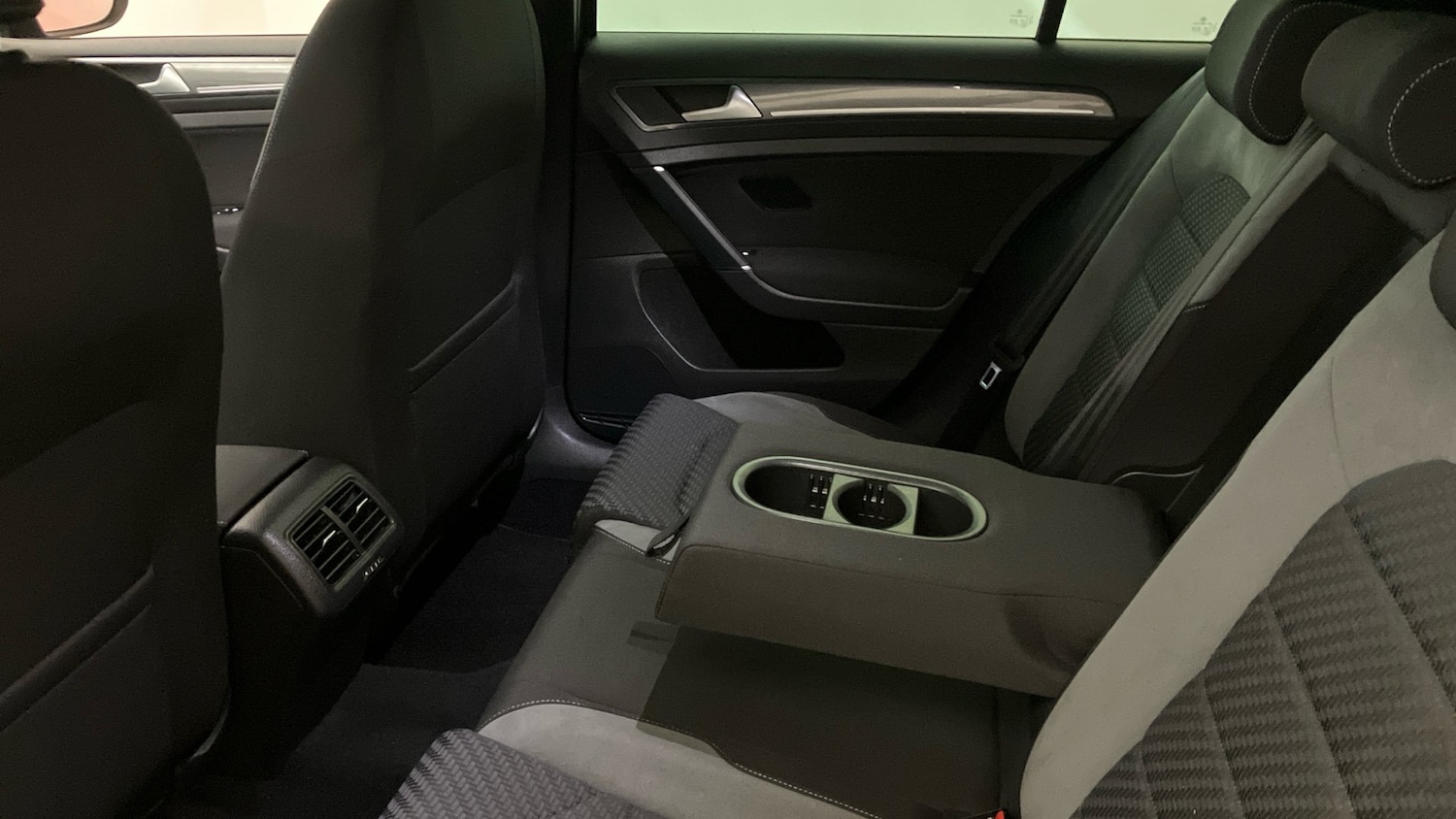 Used Volkswagen Golf 2020 for sale - 77113270: Photo 24