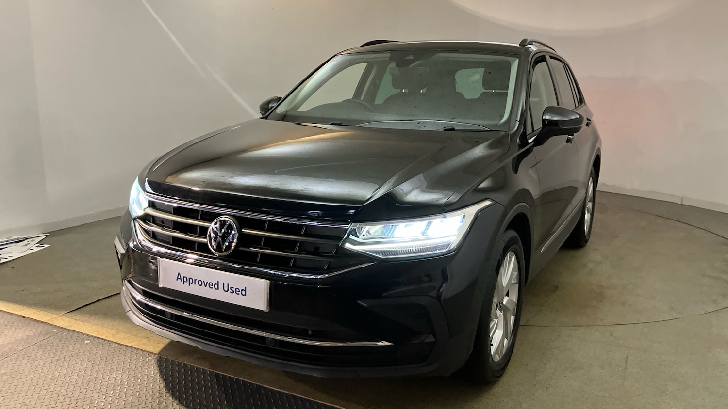 Used Volkswagen Tiguan 2020 for sale - 77676155: Photo 36