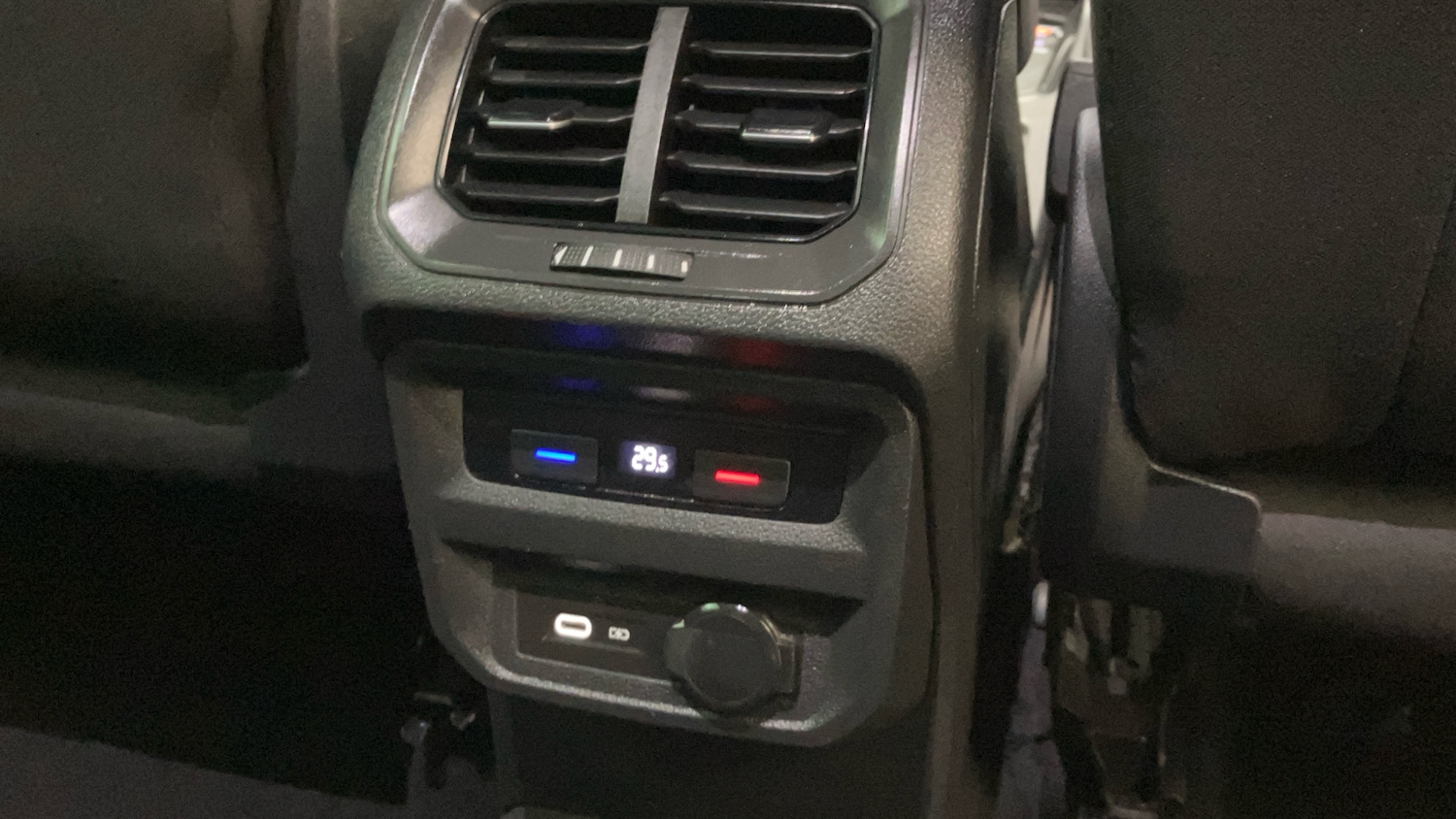 Used Volkswagen Tiguan 2020 for sale - 77676155: Photo 38