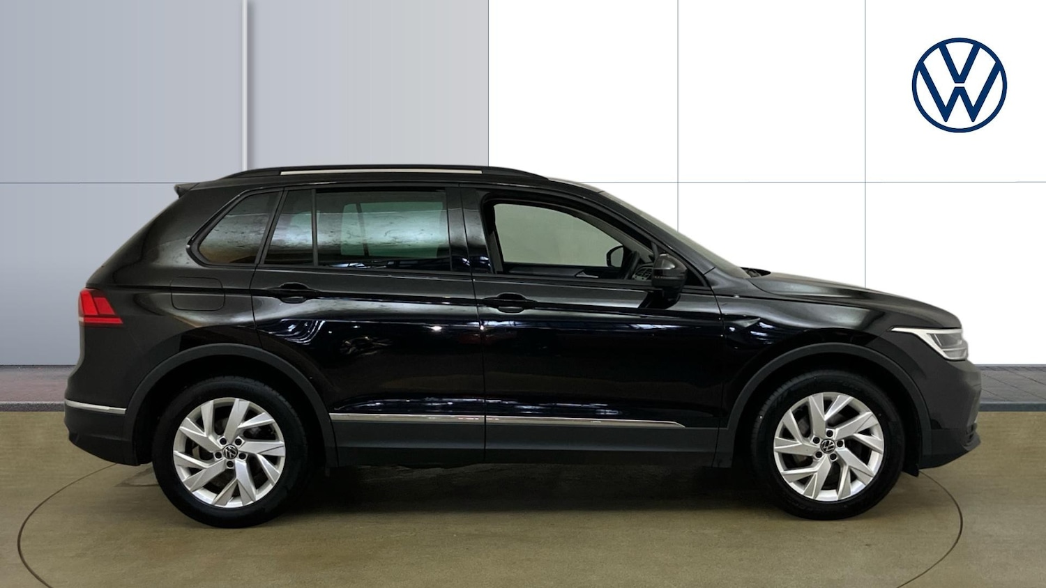 Used Volkswagen Tiguan 2020 for sale - 77676155: Photo 4