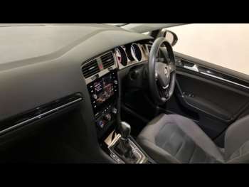 Used Volkswagen Golf 2017 for sale - 74864044: Photo