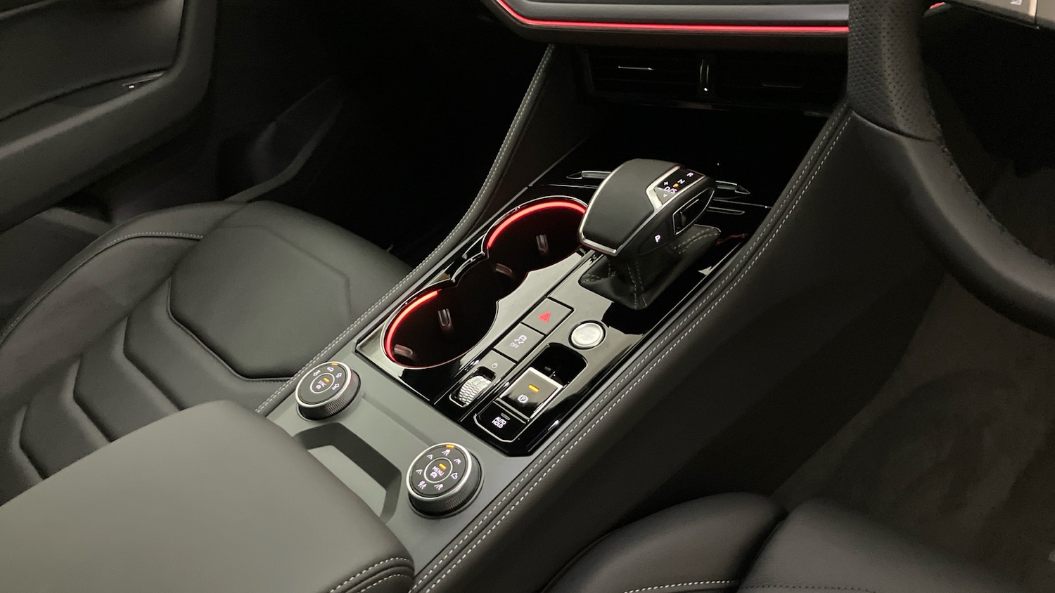 Used Volkswagen Touareg 2025 for sale - 77170279: Photo 14