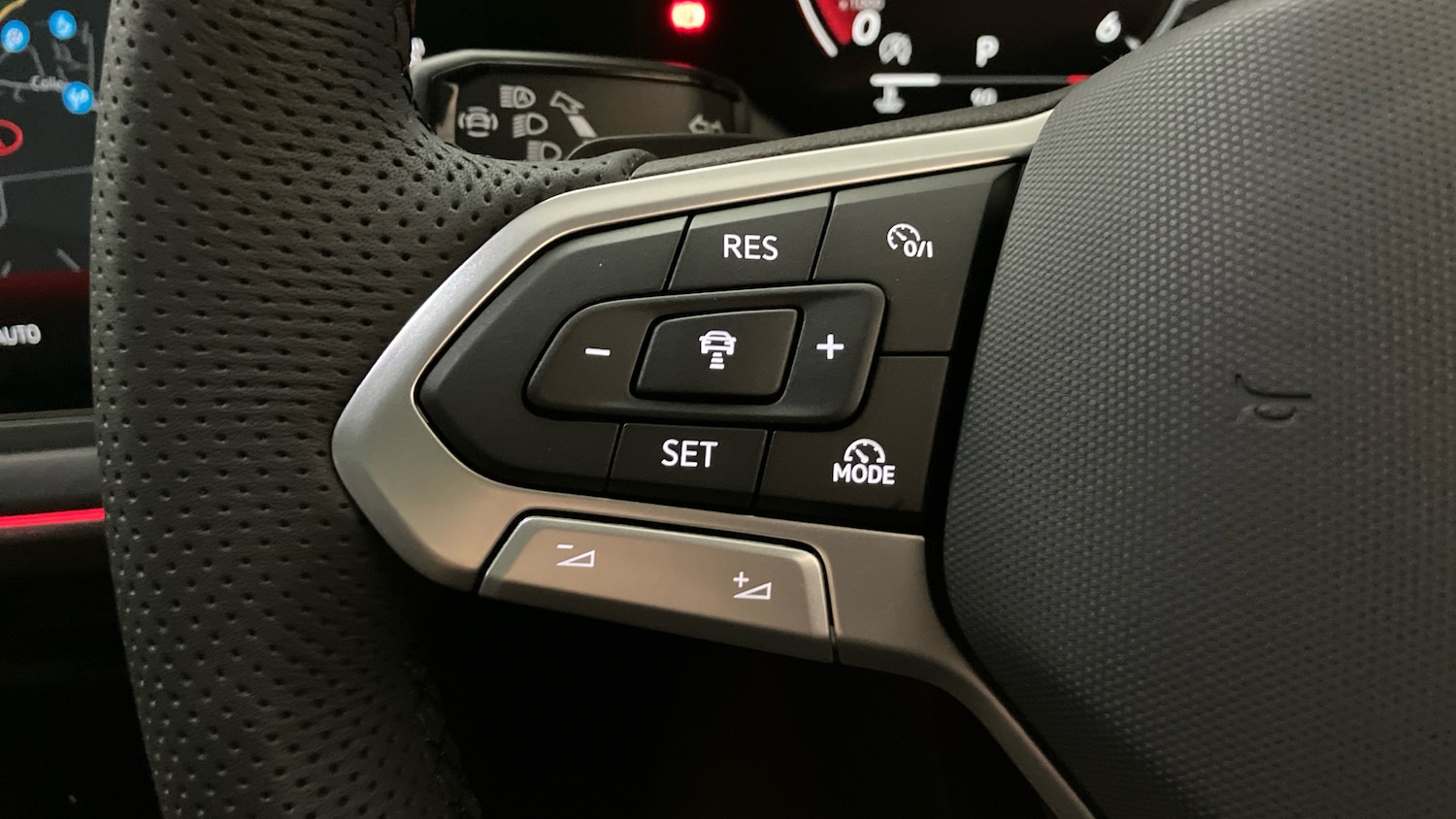 Used Volkswagen Touareg 2025 for sale - 77170279: Photo 17