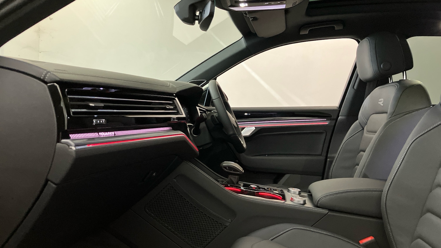 Used Volkswagen Touareg 2025 for sale - 77170279: Photo 28