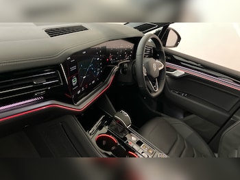 Used Volkswagen Touareg 2025 for sale - 77170279: Photo