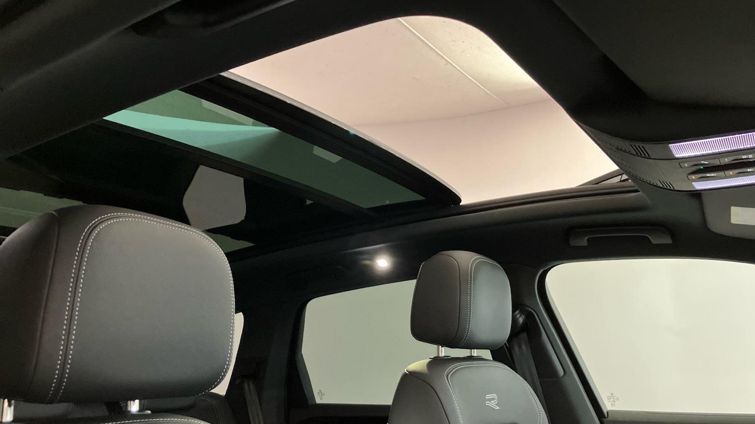 Used Volkswagen Touareg 2025 for sale - 77170279: Photo 33