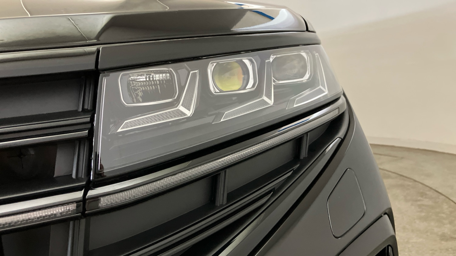 Used Volkswagen Touareg 2025 for sale - 77170279: Photo 40