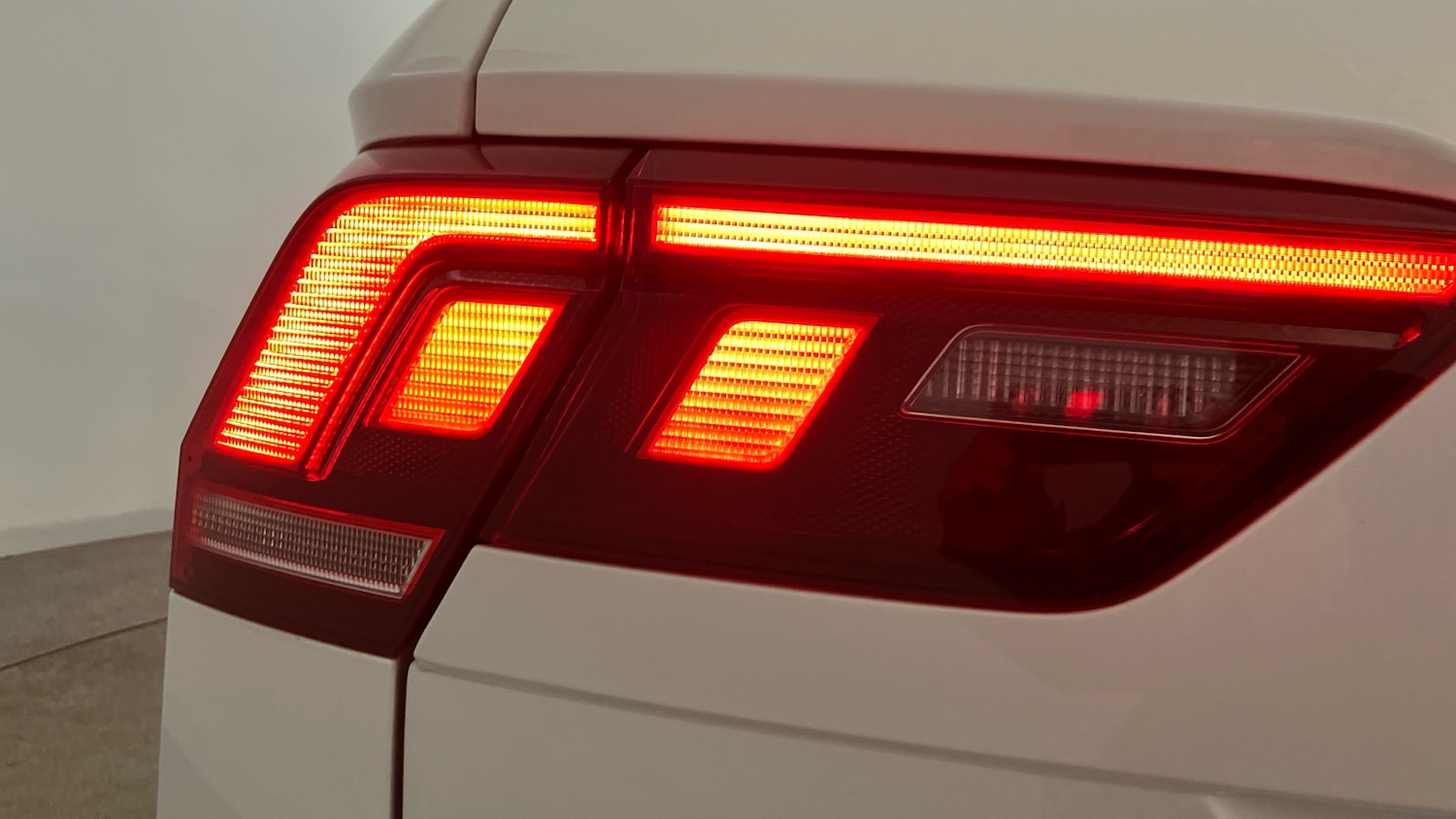 Used Volkswagen Tiguan 2022 for sale - 77629200: Photo 32