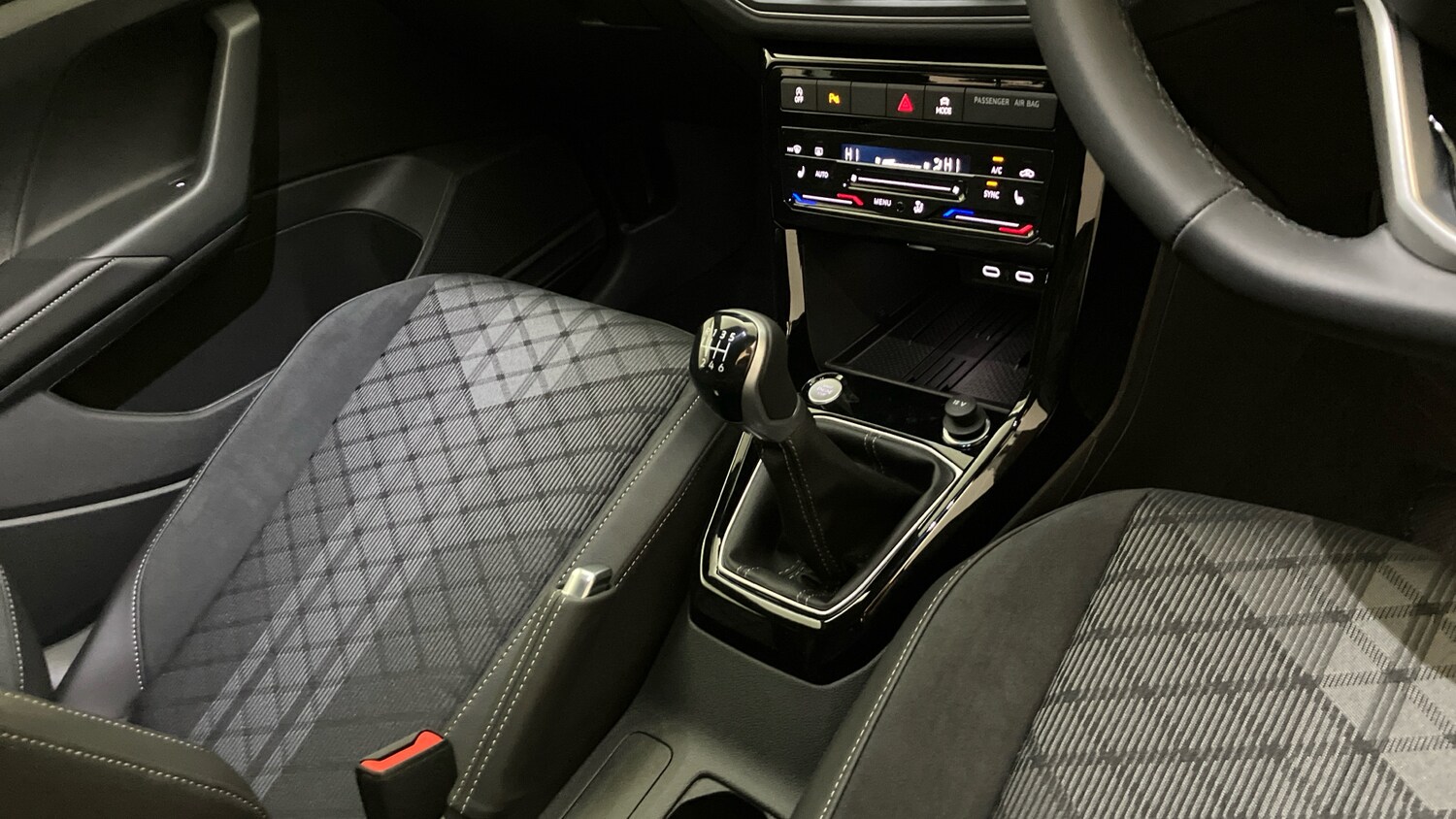 Used Volkswagen T-Cross 2025 for sale - 76181283: Photo 14