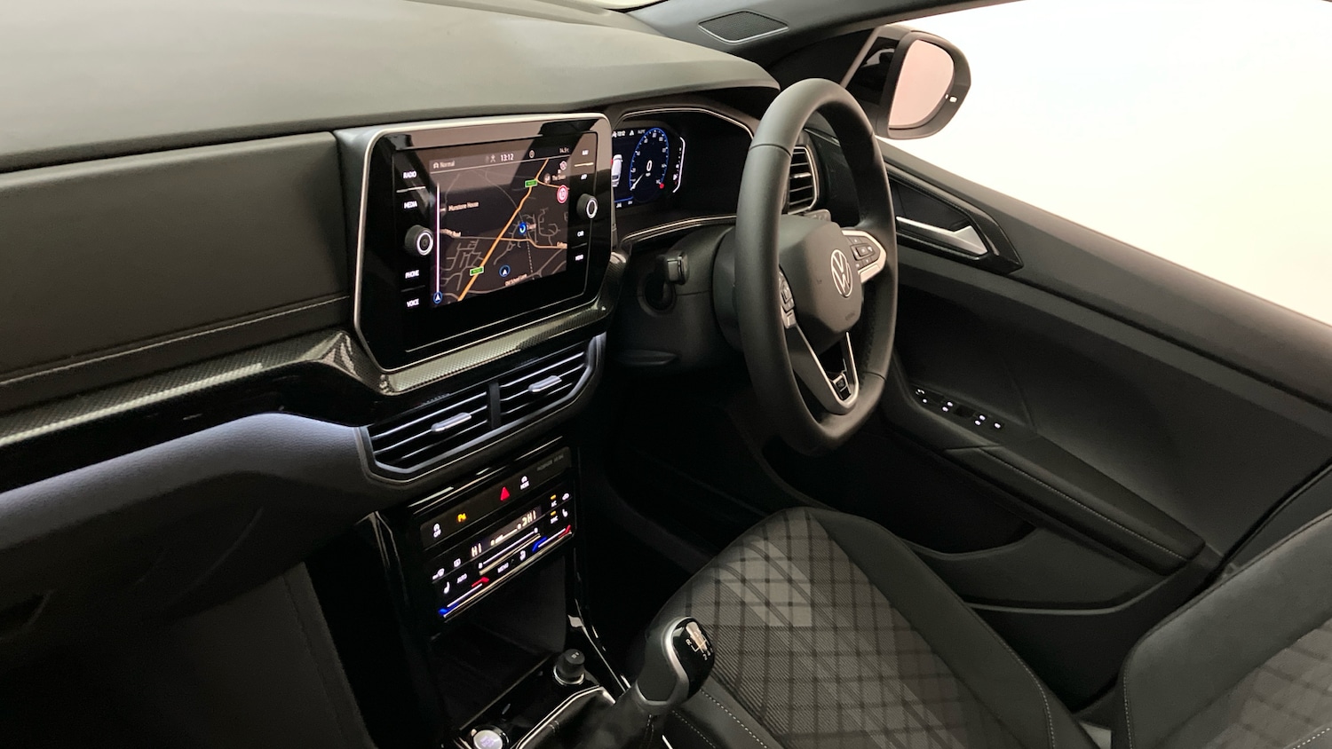 Used Volkswagen T-Cross 2025 for sale - 76181283: Photo 2