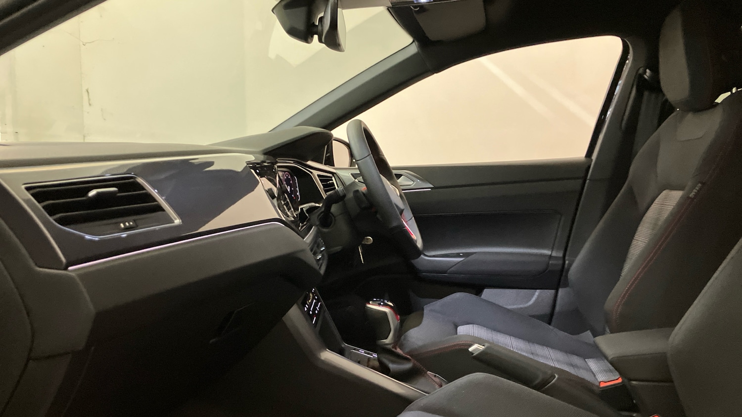 Used Volkswagen Polo 2024 for sale - 76891587: Photo 24