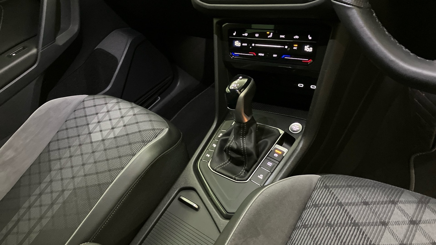 Used Volkswagen Tiguan 2023 for sale - 77147871: Photo 14