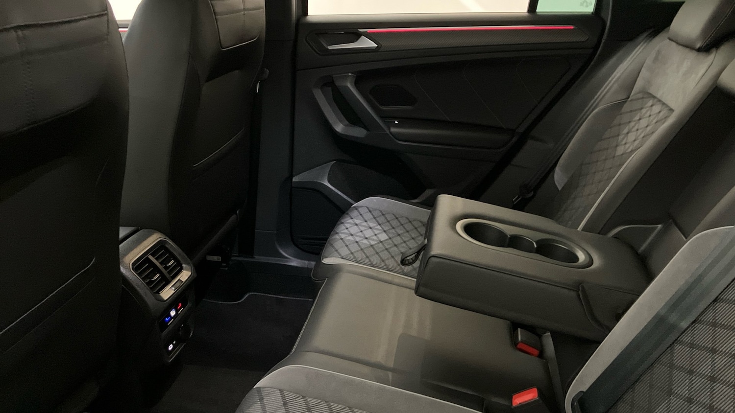 Used Volkswagen Tiguan 2023 for sale - 77147871: Photo 24